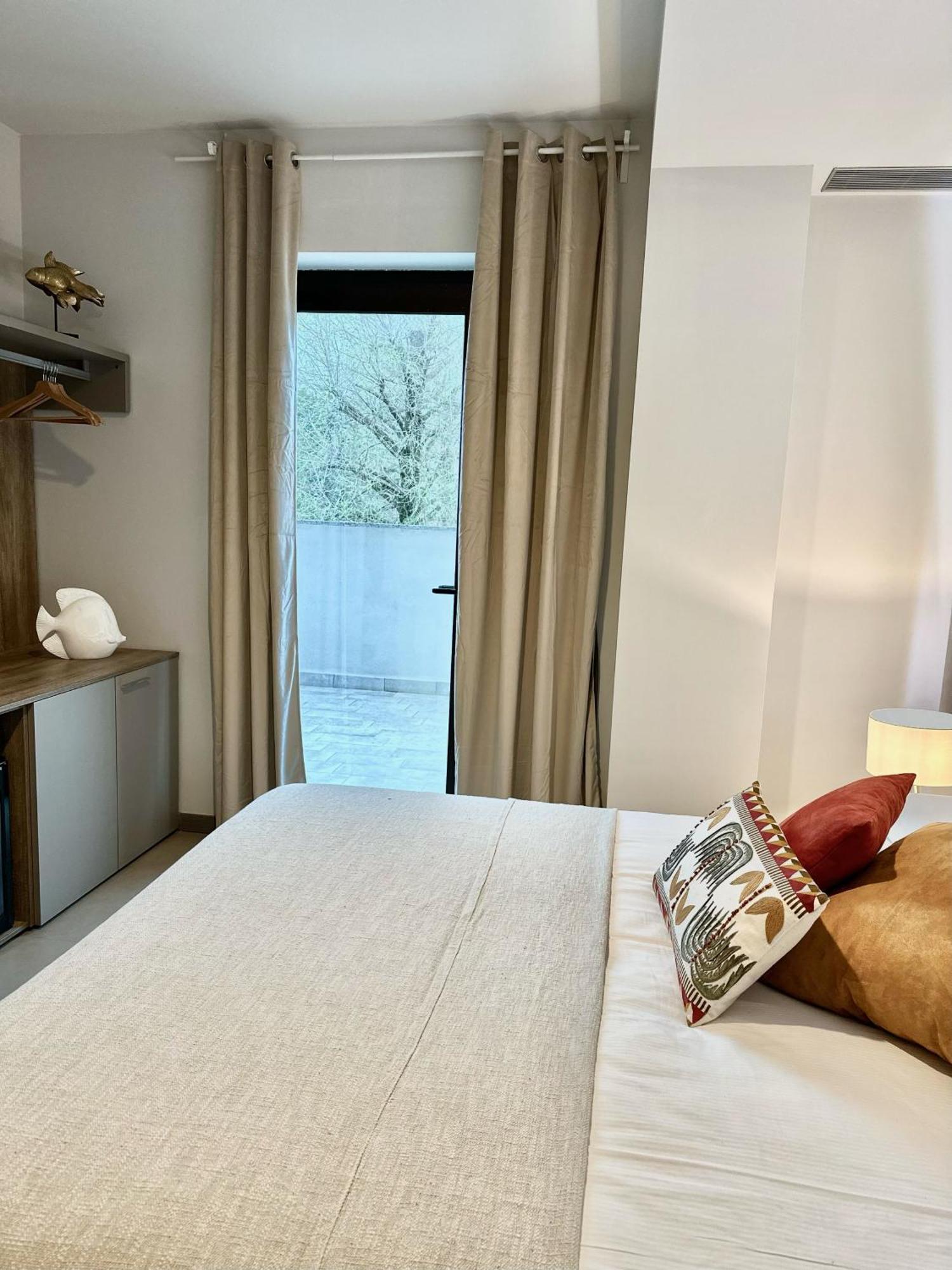 Civico 29 Rooms Peschiera del Garda Exterior foto