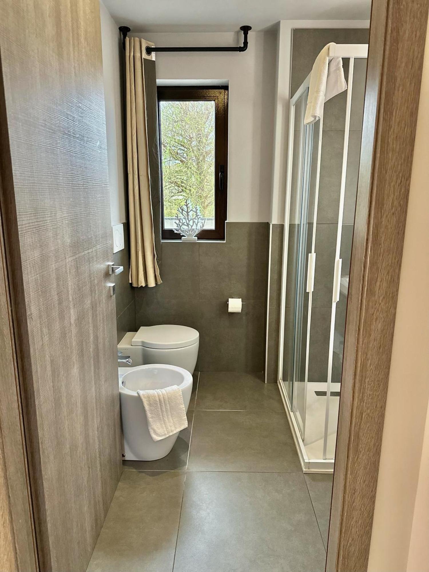 Civico 29 Rooms Peschiera del Garda Exterior foto