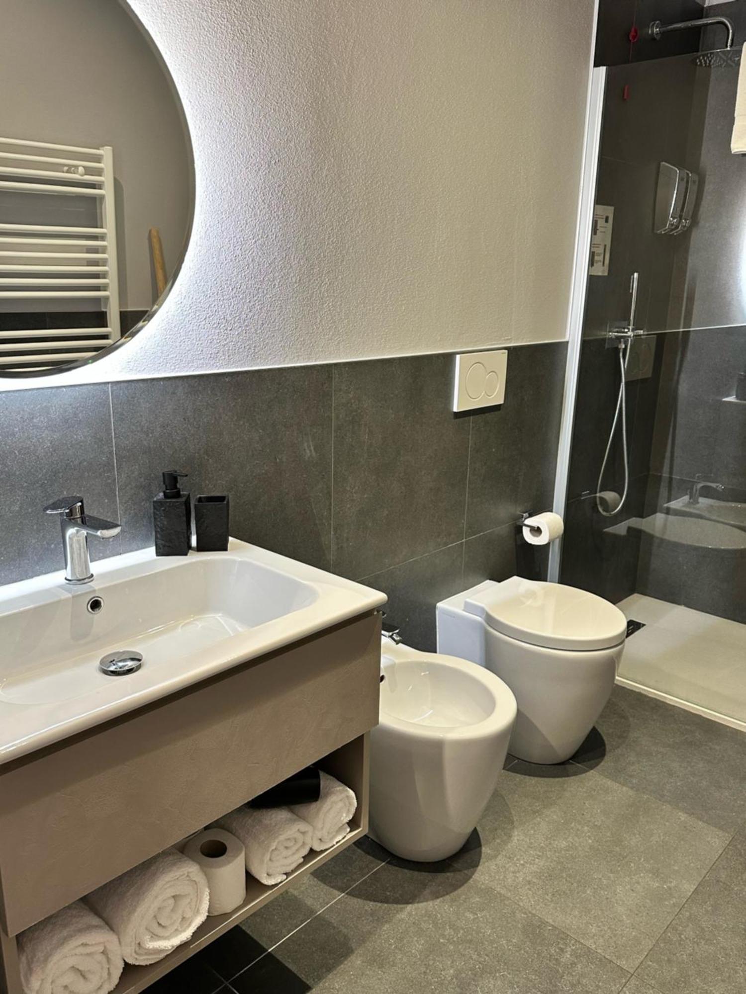 Civico 29 Rooms Peschiera del Garda Exterior foto